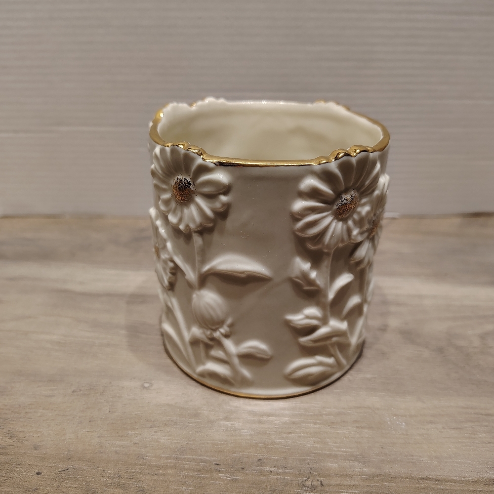 Lenox Daisy Votive Candle Holder NEW W/ Box And Tealight